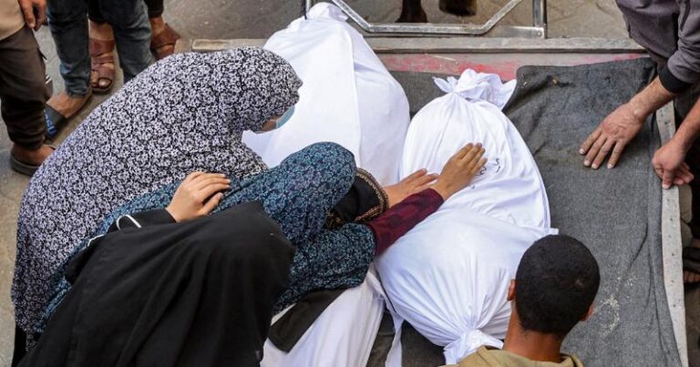 ইসরায়েলি হামলায় নিভে গেল এক পরিবারের ২৫ জনের প্রাণ