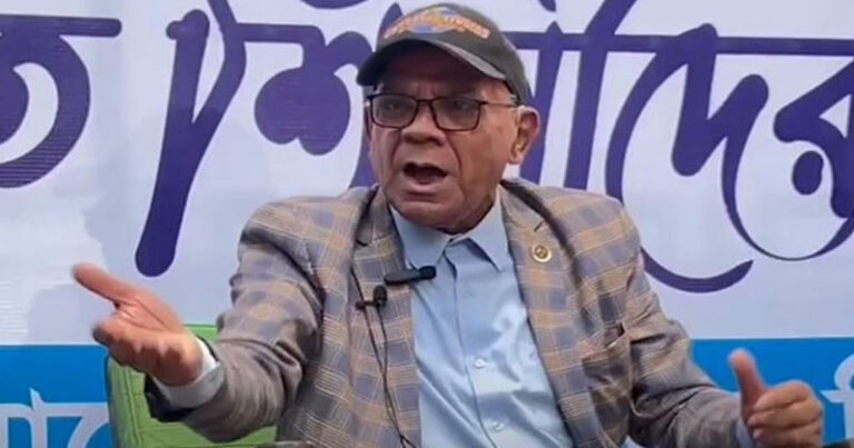 দেশে থাকলে ভিক্ষা করে খেতে হতো: আহমেদ শরীফ