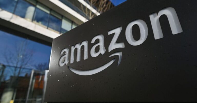 আমাজনের পার্সেল কমায় ৪৮ হাজার কর্মী ছাঁটাই ইউপিএসের