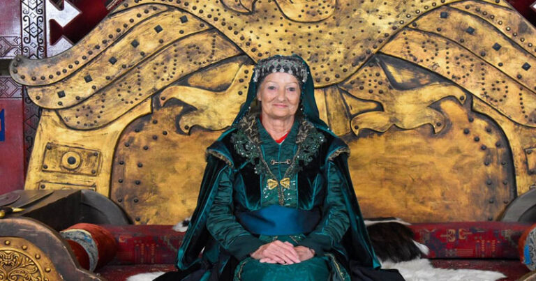 তুর্কি ড্রামা ‘কুরলুস উসমান’ দেখে ইসলাম গ্রহণ করলেন নারী