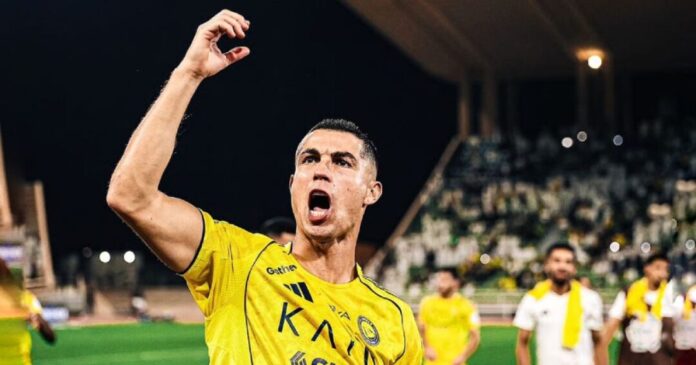 প্রথম খেলোয়াড় হিসেবে ৯৫০ গোল ছুঁলেন রোনালদো প্রথম খেলোয়াড় হিসেবে ৯৫০ গোল ছুঁলেন রোনালদো