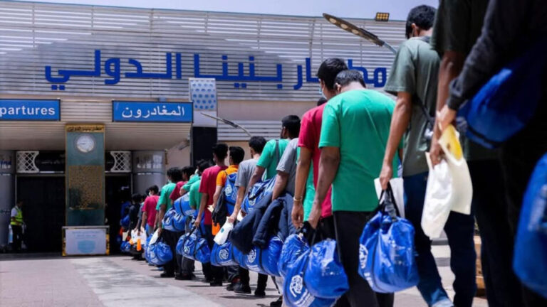 লিবিয়া থেকে দে‌শে ফেরা‌নো হ‌চ্ছে আরও তিন শতাধিক বাংলাদেশিকে