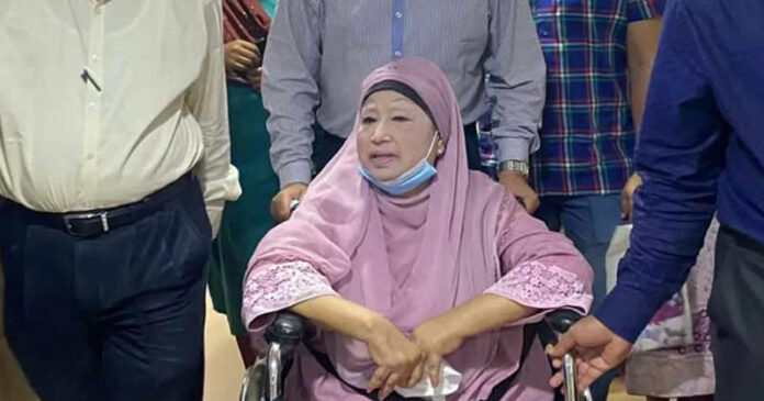 খালেদা জিয়ার হার্ট ও ফুসফুসে ইনফেকশন হয়েছে