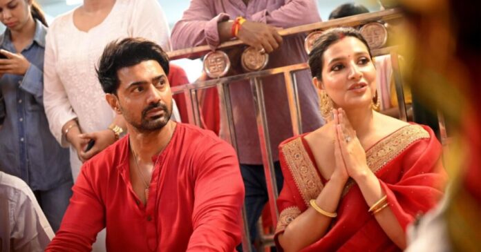 ফের মুখোমুখি ‘লড়াই’ দেব-শুভশ্রীর