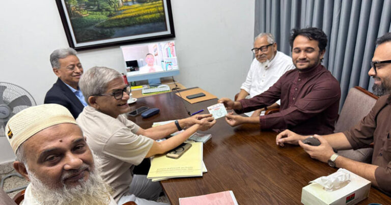 বিএনপির প্রাথমিক সদস্যপদ নিলেন মীর মুগ্ধর ভাই স্নিগ্ধ