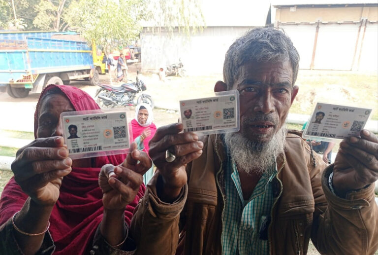 টিসিবি স্মার্ট কার্ডে পণ্যপ্রাপ্তির নিশ্চয়তা: সরিষাবাড়ীতে খুশি সাড়ে ১২ হাজার পরিবার