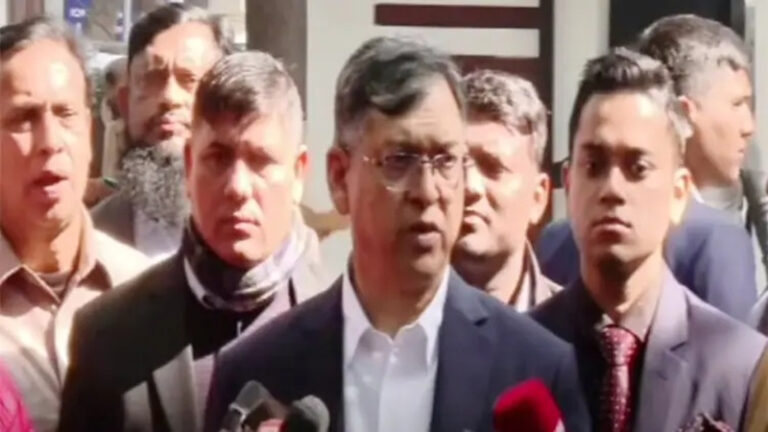 দলের বিদ্রোহীদের বিরুদ্ধে ব্যবস্থা নেওয়া হচ্ছে