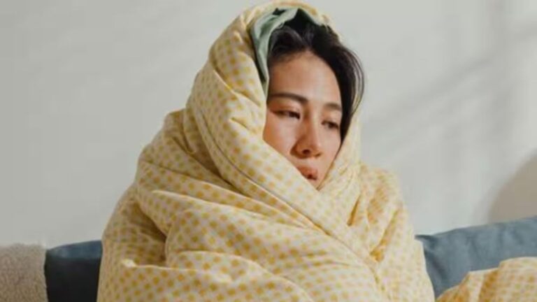 যে ভিটামিনের অভাবে শরীরে বেশি শীত অনুভূত হয়