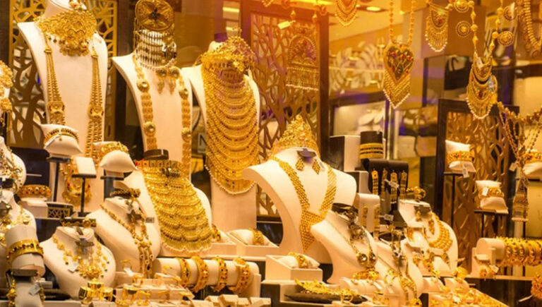 দেশের বাজারে স্বর্ণের দামে বড় পতন, ভরি কত?