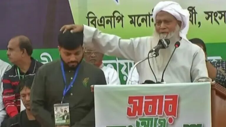 বিএনপির জনসভায় দেশের শীর্ষস্থানীয় আলেম আল্লামা আব্দুল হামিদ