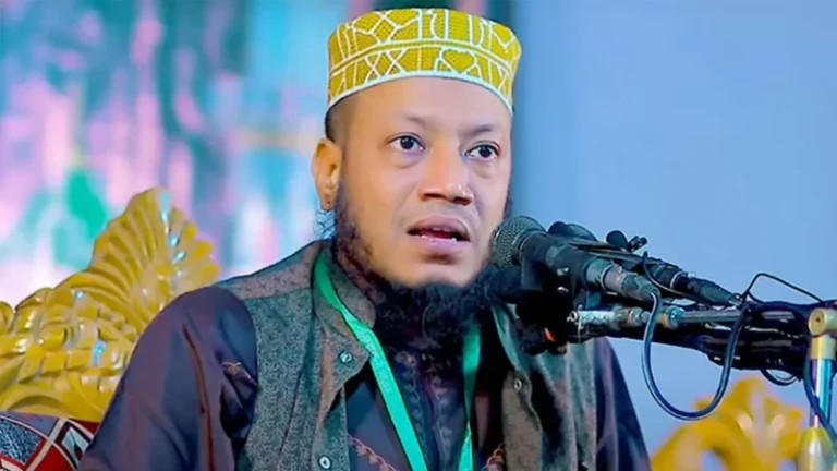 ভোরে আমির হামজার ফেসবুক পোস্ট, মুহূর্তেই ভাইরাল