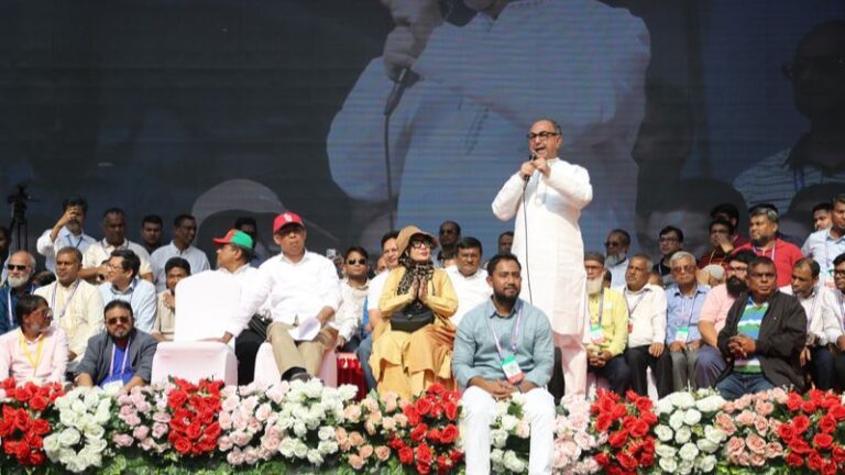 সংগ্রামের মাধ্যমে আদায় করা ভোটাধিকার নিয়ে ষড়যন্ত্র হলে প্রতিহত করা হবে: মির্জা আব্বাস