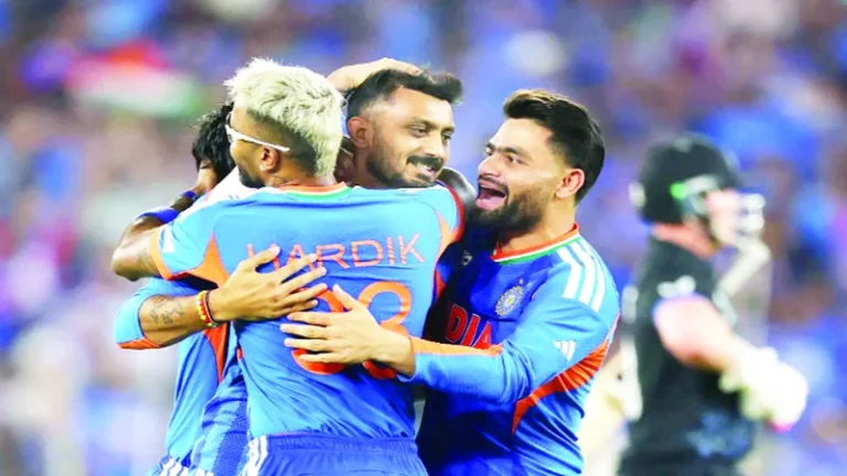 ইতিহাস গড়ে বিশ্ব চ্যাম্পিয়ন ভারত