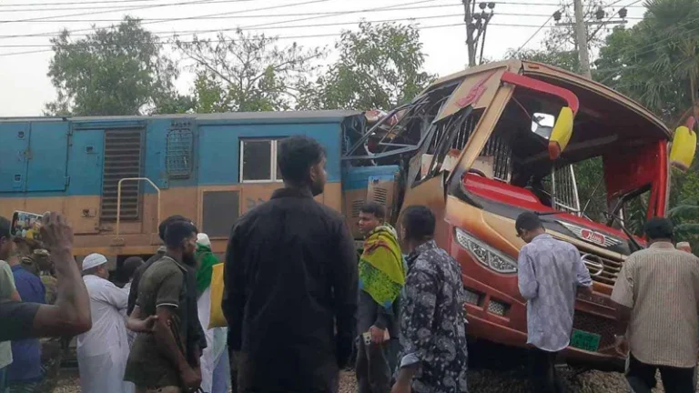 ঈদযাত্রায় ৩৪৬টি সড়ক দুর্ঘটনায় নিহত ৩৫১, আহত ১০৪৬ জন