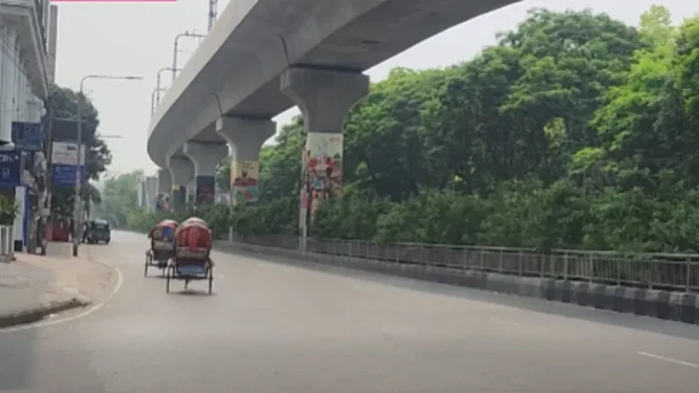 ঈদের তৃতীয় দিনেও ফাঁকা ঢাকা, ফিরতে শুরু করেছেন কর্মজীবীরা