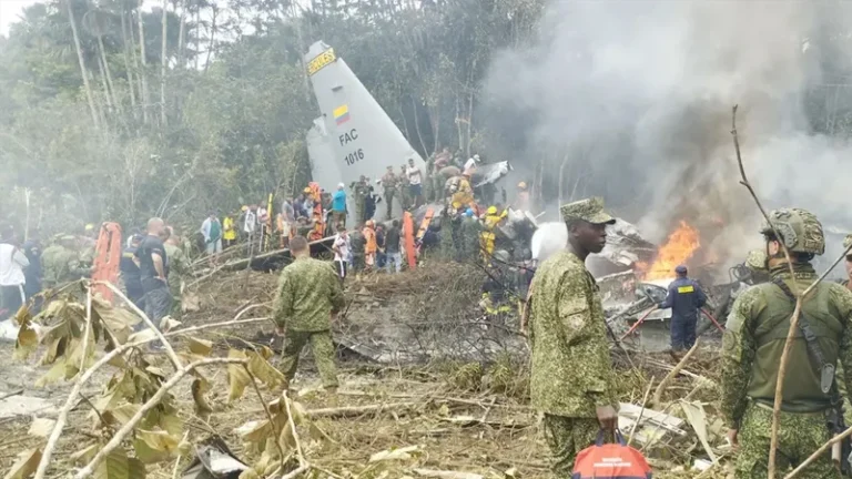 কলম্বিয়ায় সামরিক উড়োজাহাজ বিধ্বস্ত, ৬৬ জন নিহত