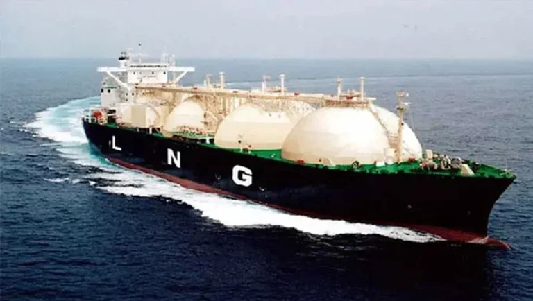 দ্বিগুণেরও বেশি দামে এলএনজি কিনছে সরকার