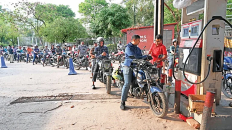 প্রতিশ্রুত জাহাজ অনিশ্চিত বিকল্প খুঁজছে সরকার