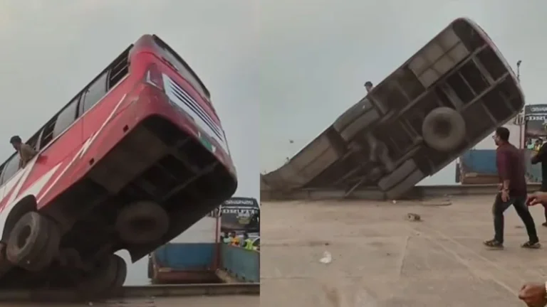 যাত্রীবাহী বাস নিয়ন্ত্রণ হারিয়ে পদ্মায়, নিখোঁজ ৪৫