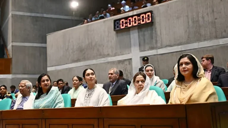 সংসদের প্রথম অধিবেশনে ড. মুহাম্মদ ইউনূস