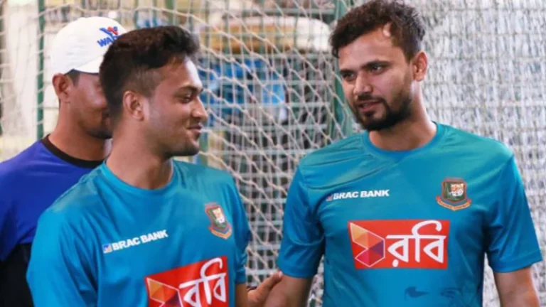 ‘ক্রিকেট হলে তুই সেরাদের সেরা’, জন্মদিনে সাকিবকে মাশরাফি