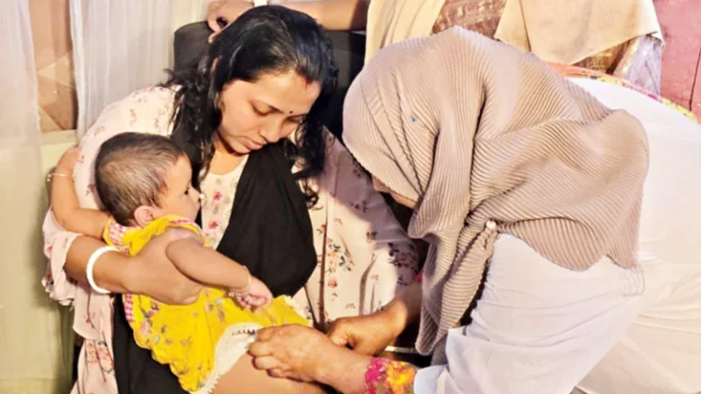 আরও তিনজনের মৃত্যু হামের জরুরি টিকাদান শুরু ১ কোটি ৭৮ লাখ শিশুকে টিকা দেওয়ার লক্ষ্য