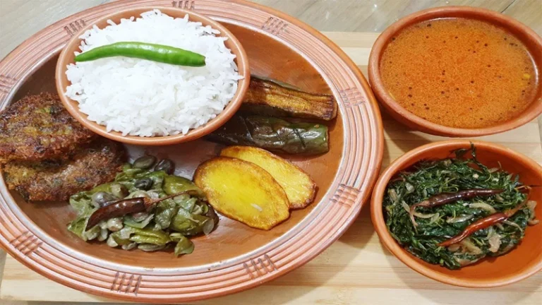 চৈত্র সংক্রান্তিতে পাতে যেসব খাবার রাখতে পারেন