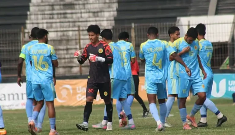 ফর্টিসের আত্মঘাতী ভুলে কপাল খুলল আবাহনীর