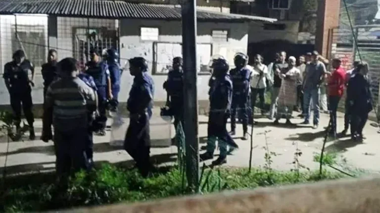 ময়মনসিংহ মেডিকেল কলেজে হোস্টেলে দুই গ্রুপের সংঘর্ষ, ক্লাস-পরীক্ষা স্থগিত