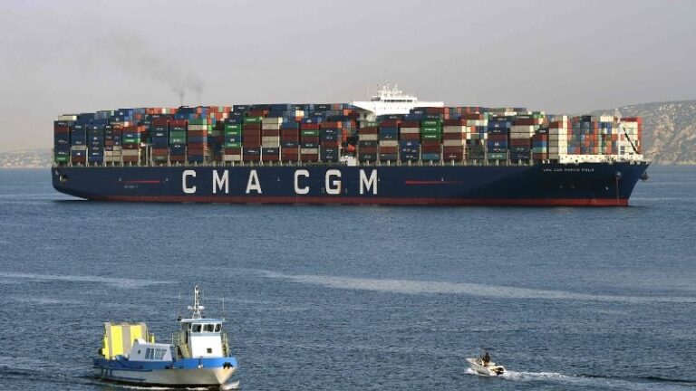 হরমুজে জাহাজ চলাচলে বিকল্প রুট চালুর ঘোষণা ইরানের