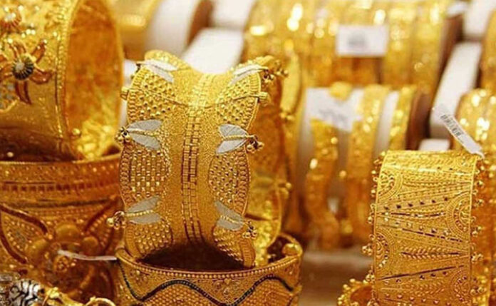 ৩ দফায় সোনার দাম কমল ৭৭০০ টাকা, আজ ভরি কত?