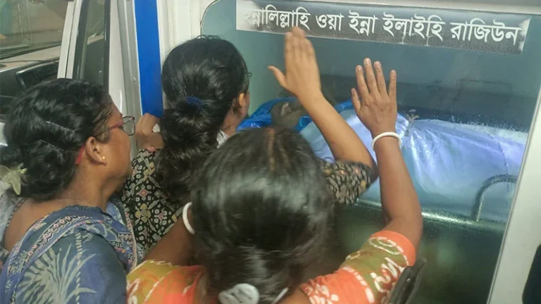 ‘কত স্বপ্ন ছিল, আজ বুকের ধনের নিথর দেহ নিয়ে বাড়ি ফিরছি’ বুলেট হত্যাকাণ্ড তদন্তে মাঠে পুলিশ, র‍্যাব, সিআইডি, পিবিআই