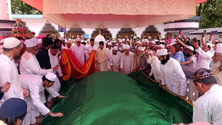 সিলেটে শাহজালাল (র.)-এর ওরস শুরু, ভক্তদের ভিড়