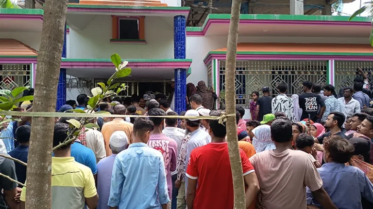গাজীপুর একই পরিবারের তিন শিশুসহ পাঁচজনকে গলা কেটে হত্যা, গৃহকর্তা উধাও