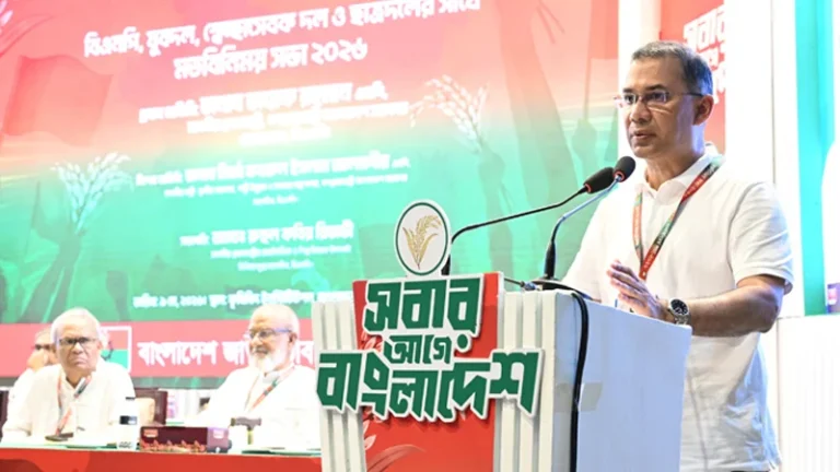 নির্বাচনী ইশতেহার বাস্তবায়নে দলের নেতাকর্মীদের সহযোগিতা চাইলেন প্রধানমন্ত্রী