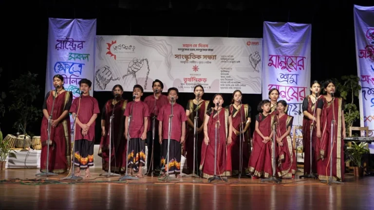 মহান মে দিবসে ছায়ানটে সাংস্কৃতিক আয়োজন কবিতা ও নৃত্যে উঠে এলো শ্রমজীবী মানুষের বঞ্চনা