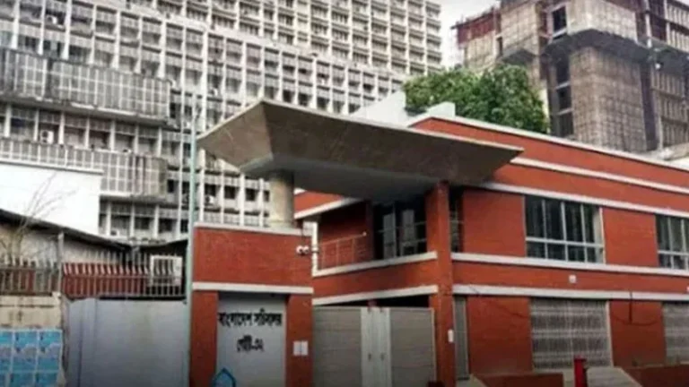 সরকার প্রশাসনে বদলি পদায়ন ও নিয়োগ নিয়ে তালগোল