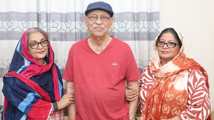প্রথমবার এক নাটকে বরেণ্য তিন অভিনয়শিল্পী