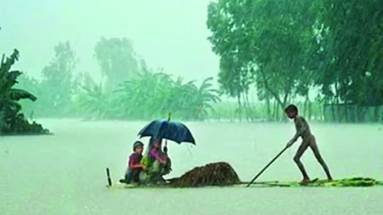 বর্ষার প্রথম ডাক মেঘ, মাটি আর মানুষের অনন্ত সম্পর্ক