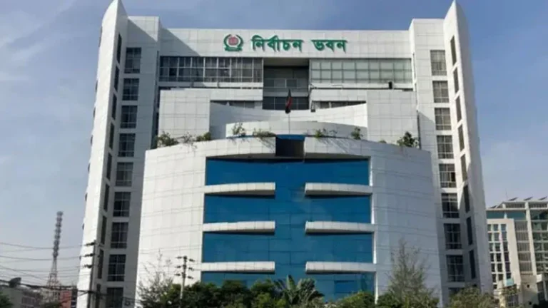 ইসির আইন-বিধি সংশোধন প্রস্তাব চূড়ান্ত স্থানীয় সরকার নির্বাচনে প্রার্থী হতে পারবেন না এমপিওভুক্ত শিক্ষকরা সেনা মোতায়েনের পথ খুলছে