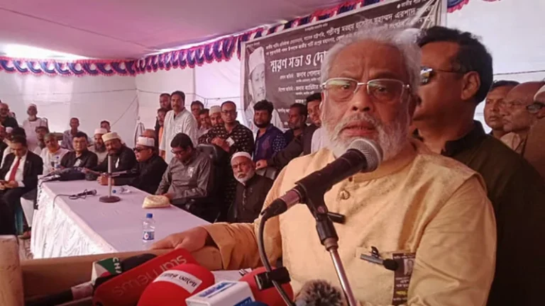 এরশাদের স্মরণসভায় জিএম কাদের বিএনপির সঙ্গে বাটোয়ারা করে জামায়াত-শিবির সব করছে