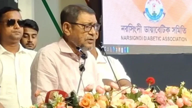 দুর্নীতি-অবহেলায় বদলি নয়, চাকরিচ্যুত করা হবে: স্বাস্থ্যমন্ত্রী