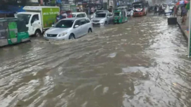 দুর্যোগপূর্ণ আবহাওয়ায় চবিতে ক্লাস-পরীক্ষা বন্ধ