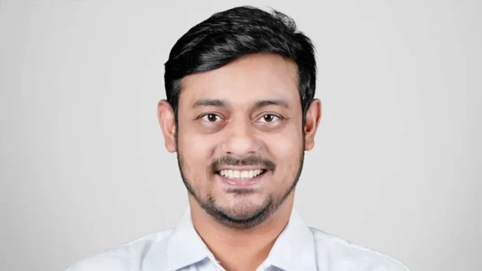 নাসীরুদ্দীন পাটওয়ারীর অভিযোগwebp