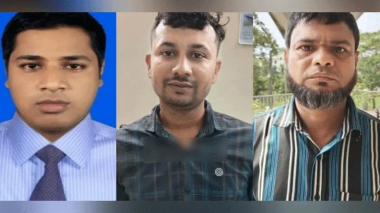 ফেনীর ফুলগাজী ৫১ লাখ টাকা আত্মসাৎ, উপজেলা পরিষদের তিন কর্মচারী গ্রেপ্তার