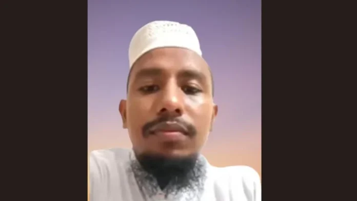শিশুর কান্না নিয়ে ‘মজা’, নির্যাতনের ভিডিও নিজেই পোস্ট করলেন শিক্ষক