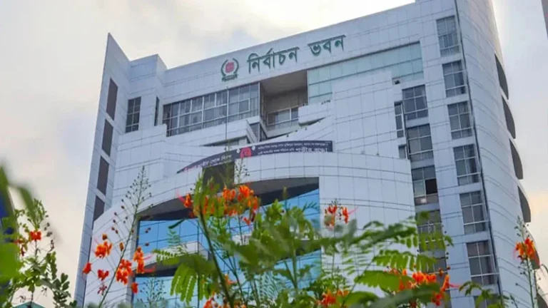 আইন লঙ্ঘনের দায়ে পদক্ষেপ নেবে ইসি আয়-ব্যয়ের হিসাব দেয়নি এনসিপিসহ সাতটি দল নির্বাচনী ব্যয়ের হিসাব দিয়েছিল দলগুলো