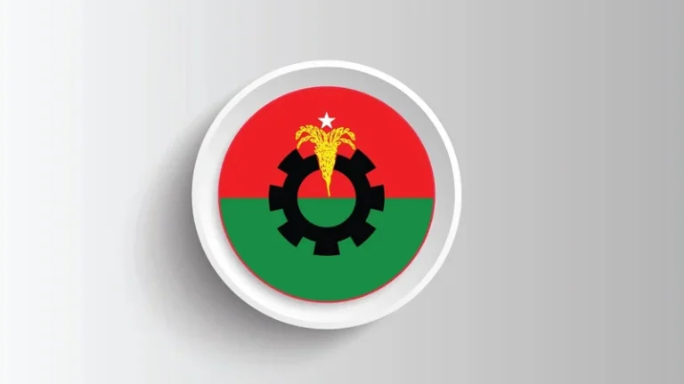সরকারের ৬ মাস ব্যক্তির বৃত্ত থেকে জনগণের আঙিনায় ফিরছে সরকার