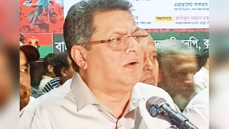 কুমিল্লায় গৃহায়ন ও গণপূর্তমন্ত্রী বিদ্যুৎ-গ্যাসে সাত মাসের ভর্তুকি দিতে হয়েছে এক মাসে