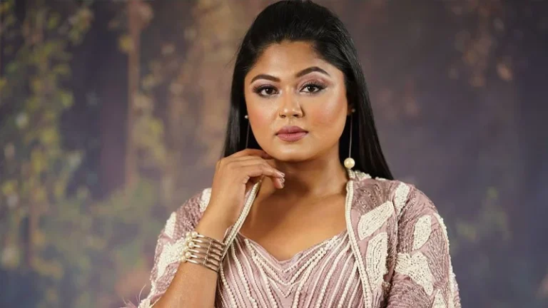 খ্যাতির মোহে নানা রকম কাণ্ডকীর্তি, ফের মৌসুমীদের ‘আমরা ভাইরাল’